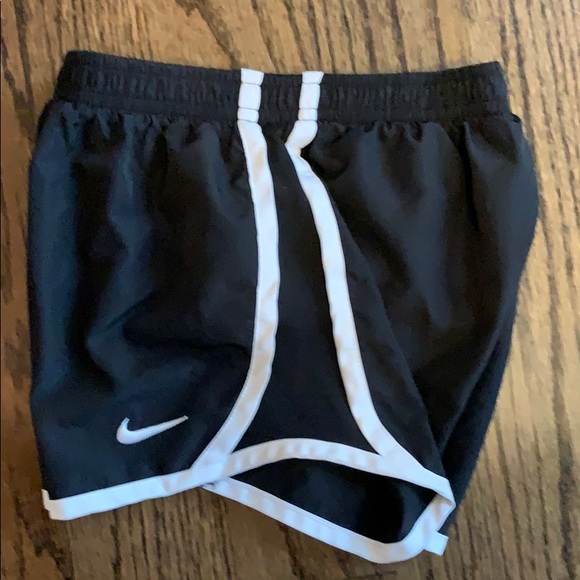 Nike girls Dri-Fit shorts black size 6x lined - Picture 6 of 8